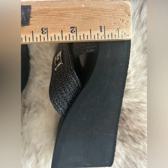 Guess Danvi platform sandal - Picture 10 of 14